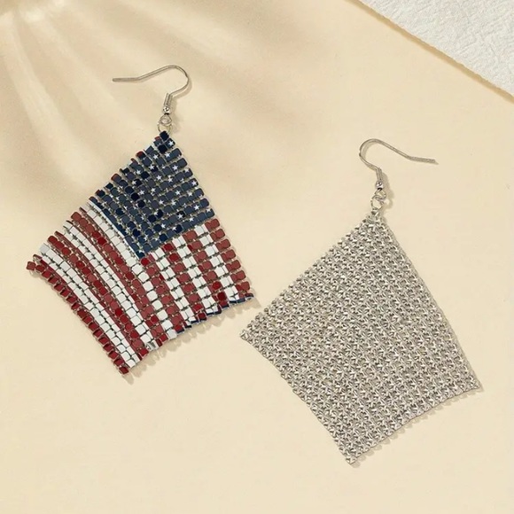 USA flag metal mesh drop hook earrings silver tone hardware for women patriotic - Picture 4 of 5